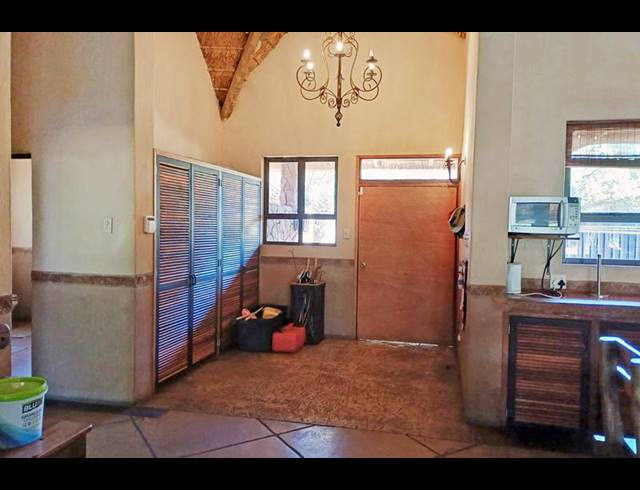 5 BEDROOM HOUSE FOR SALE IN VAALKOP DAM